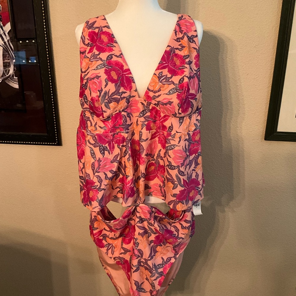 NWT Old Navy Tankini Floral plus size 3x